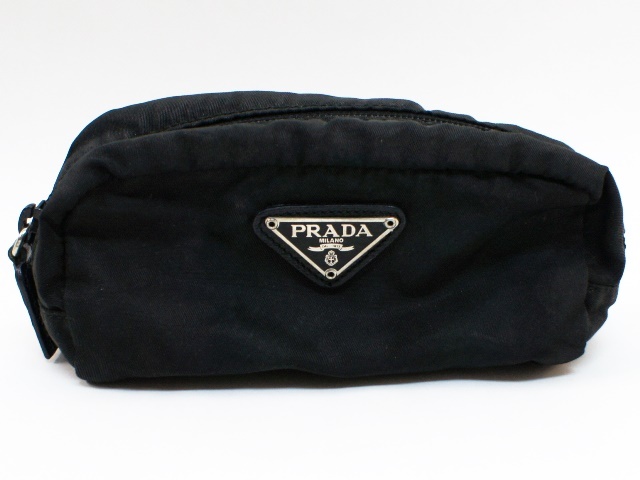 最新作，新作 訳あり PRADA/プラダ 化粧ポーチ ナイロン製 三角ロゴプレート 小物入れ ミニバッグ MADE IN ITALY 黒(プラダ一般)｜売買されたオークション情報、yahooの商品情報をアーカイブ公開 - オークファン かばん、バッグ