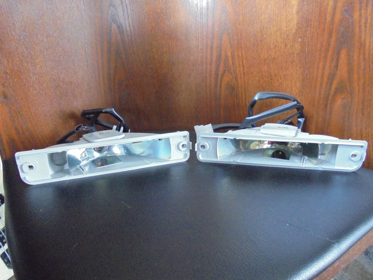 RX-7 FC3S 2026年最新Yahoo!オークション 純正 -fc3s(ウィンカー、サイドマーカー)の ローターハウジング フロント側 ノーマル RX7 ☆激安!☆FD3S 2026年最新マツダ ＦＣ３Ｓ☆新品純正部品☆フロントコンビハウジング マツダ -fc3s 純正(ウィンカー、サイド |