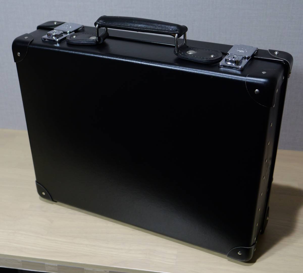 GLOBE TROTTER オリジナル 16インチ スリムアタッシュケース グローブ 