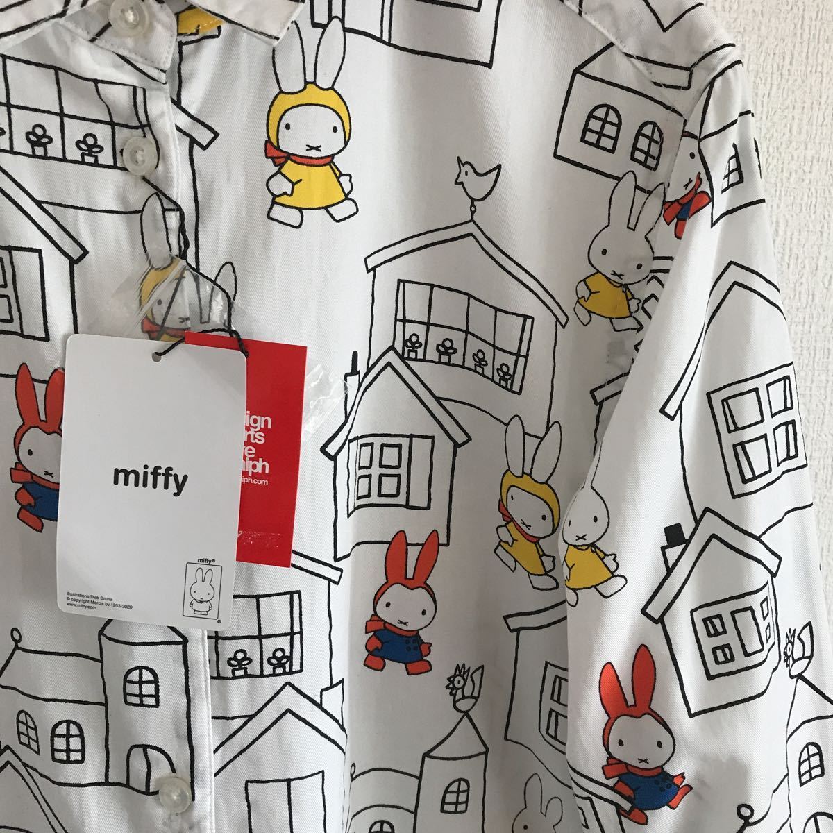 新品●タグ付き●graniph miffyコラボ　ロングシャツ　シャツワンピ　ホワイト　定価7150円 graniph ミッフィー グラニフ ボーダー 新品新品☆graniph&frasl;グラニフ ディック・ブルーナのミッフィーとの最新コラボレーションが全24