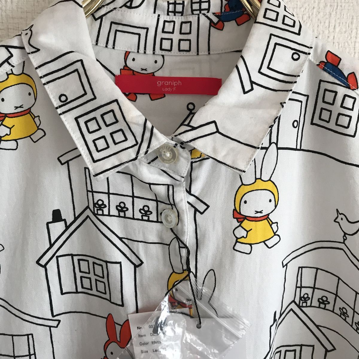 新品●タグ付き●graniph miffyコラボ　ロングシャツ　シャツワンピ　ホワイト　定価7150円 graniph ミッフィー グラニフ ボーダー 新品新品☆graniph&frasl;グラニフ ディック・ブルーナのミッフィーとの最新コラボレーションが全24