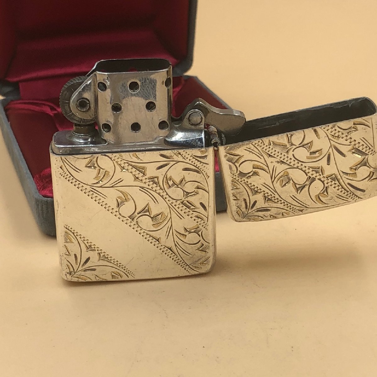 中古Zippo 純銀 スターリングシルバー 唐草模様 手彫り 銀無垢