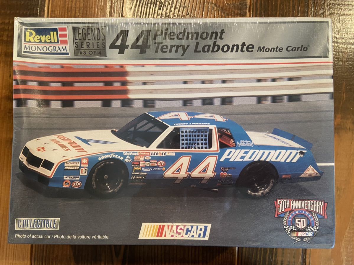 Revell MONOGRAM LEGENDS SERIES #44 Piedmont Terry Labonte Monte 