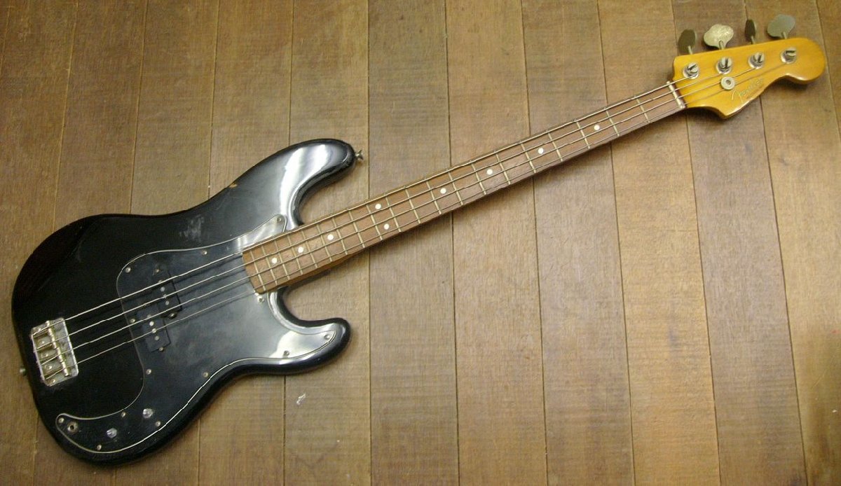 FENDER JAPAN Eシリアル プレシジョンベース ブラック×ブラック E  