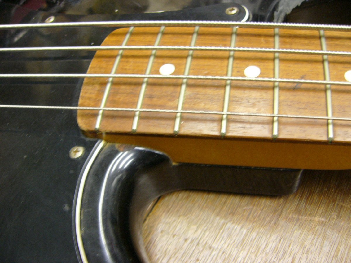 FENDER JAPAN Eシリアル プレシジョンベース ブラック×ブラック E  