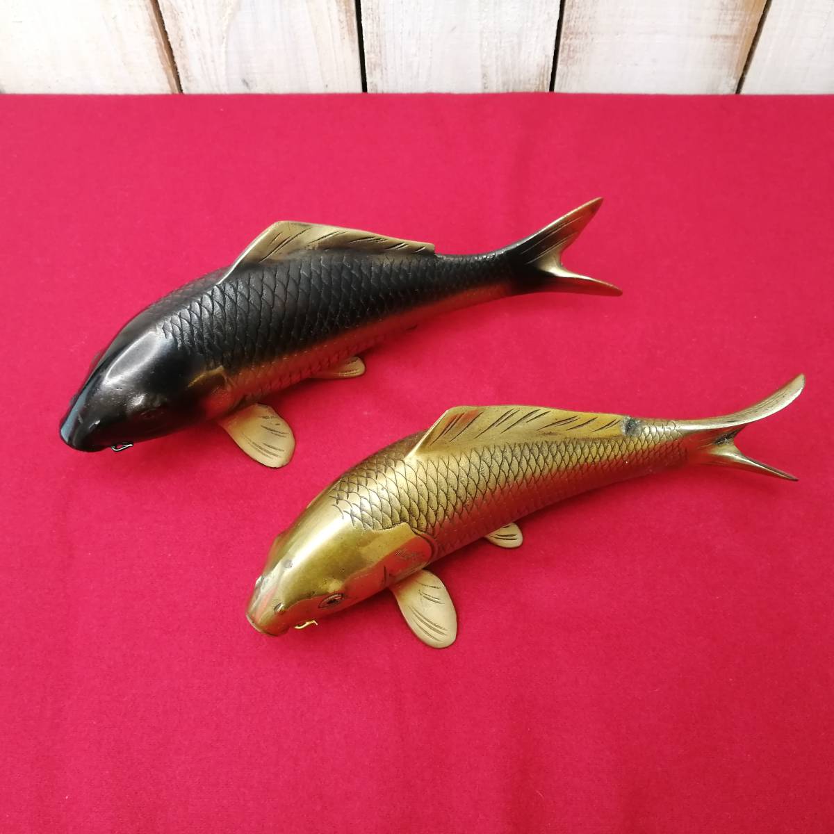 双鯉 在銘 金銀 2匹揃 金属工芸 置物 縁起物 鯉 在銘 双鯉 在銘 金銀