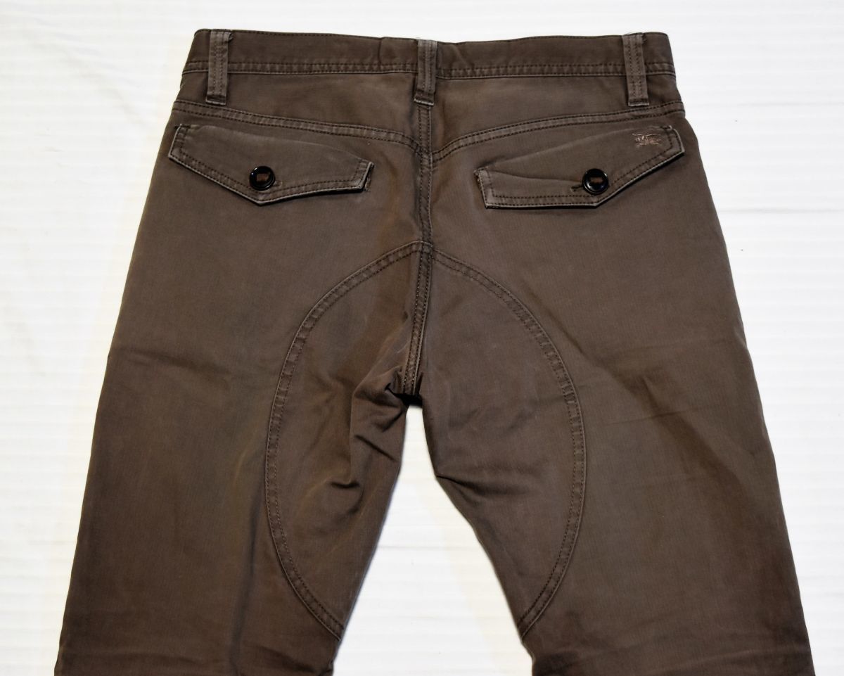 ☆バーバリー☆ホースマークの刺繍入り カッコいいノバチェック柄入り