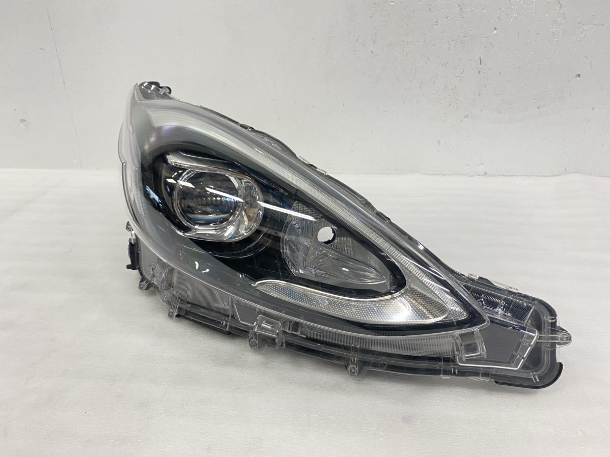 4m16 アクア NHP10 後期 純正 LED ヘッドライト 右 KOITO 52-315 刻印