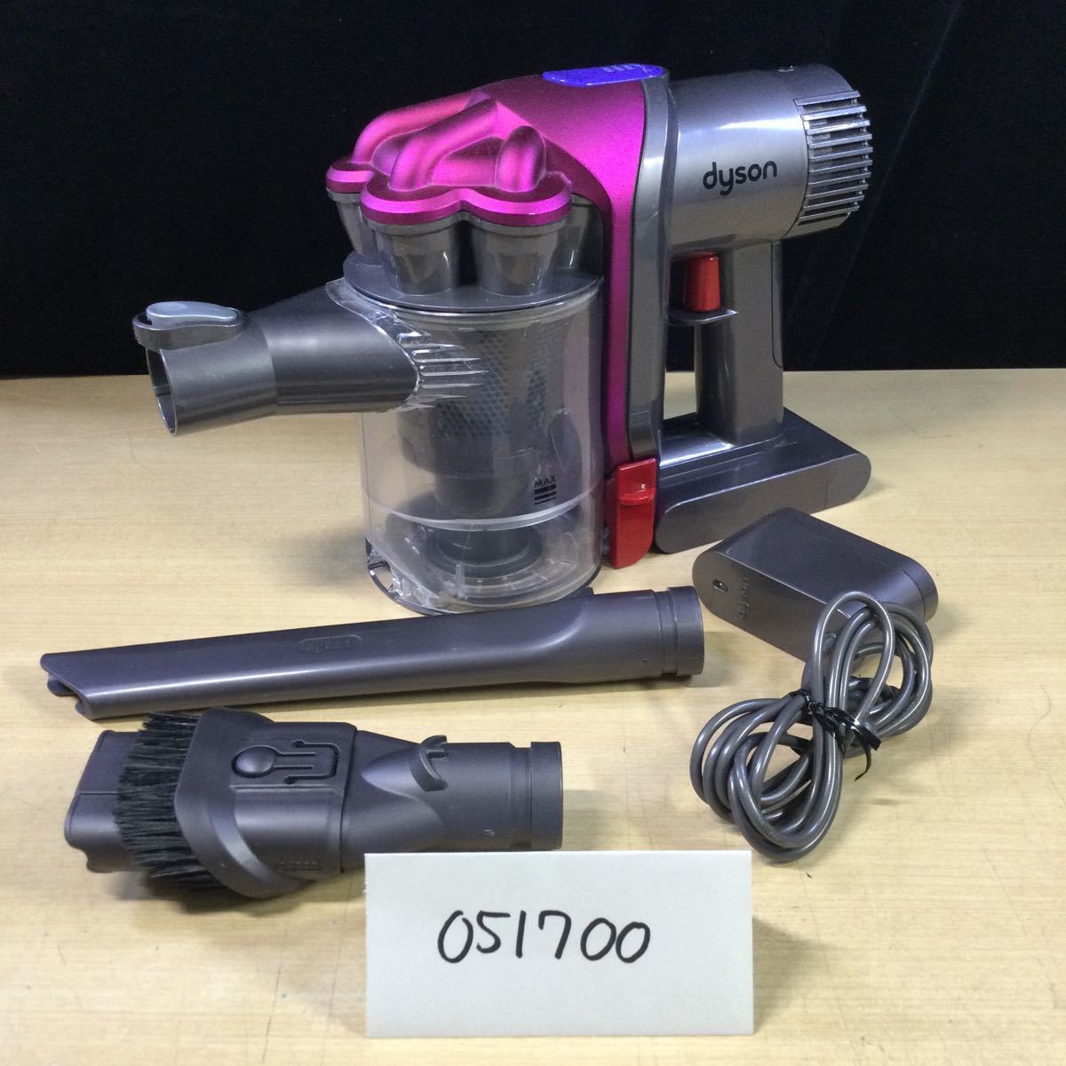 051700) 【30日保証】dyson DC34 サイクロン式コードレスクリーナー