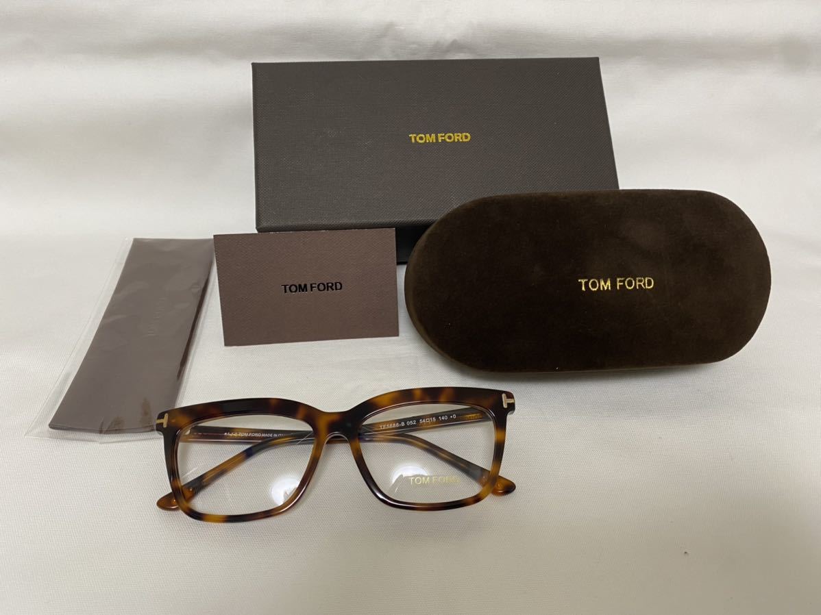 トムフォード メガネフレーム TOMFORD TF5686-B 052 美品 伊達眼鏡  