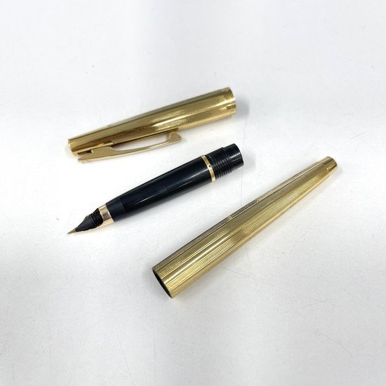 美品 モンブラン マイスターシュテュック 146 18C 全金 F 細字 万年筆 モンブラン マイスターシュテュック 146 万年筆 F 細字 18C 全金 詳細