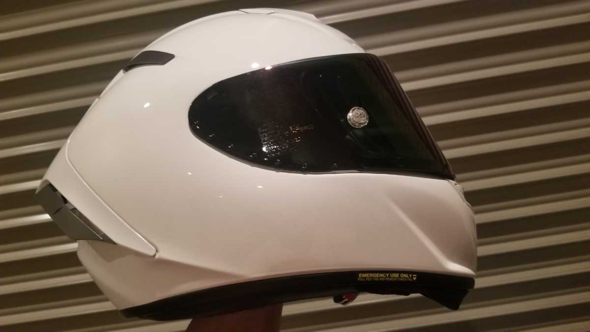 SHOEI Ｘ-fourteen ホワイト　ミラーシールド　Mサイズ　美品 SHOEI X-Fourteen ホワイト！美品、ブルーミラーシールド付、サイズXL
