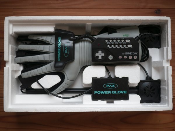 パックス パワーグローブ ファミリーコンピュータ専用コントローラー