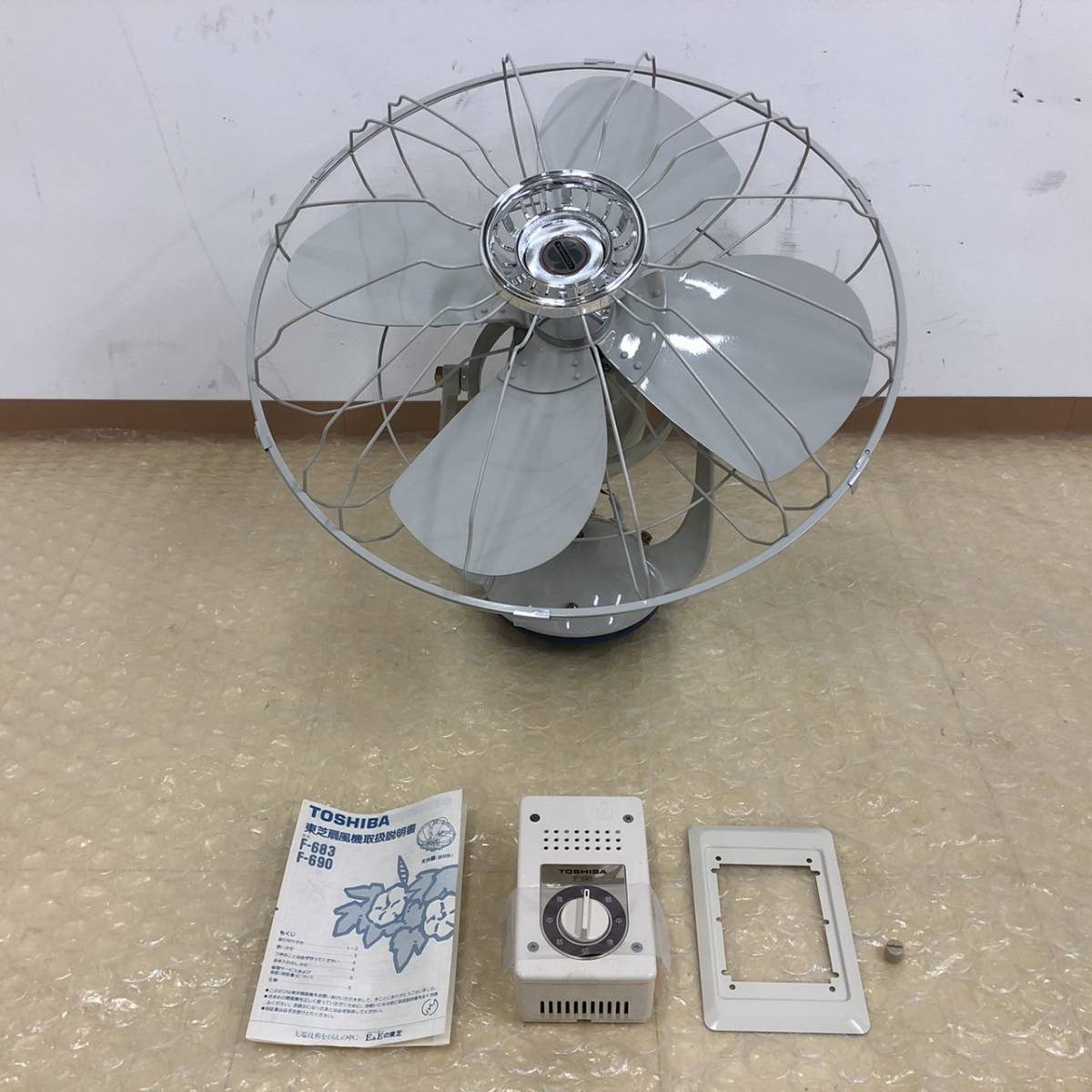 L15680(061)-354/KK3000【名古屋】Toshiba 東芝 扇風機 F-690 50cm