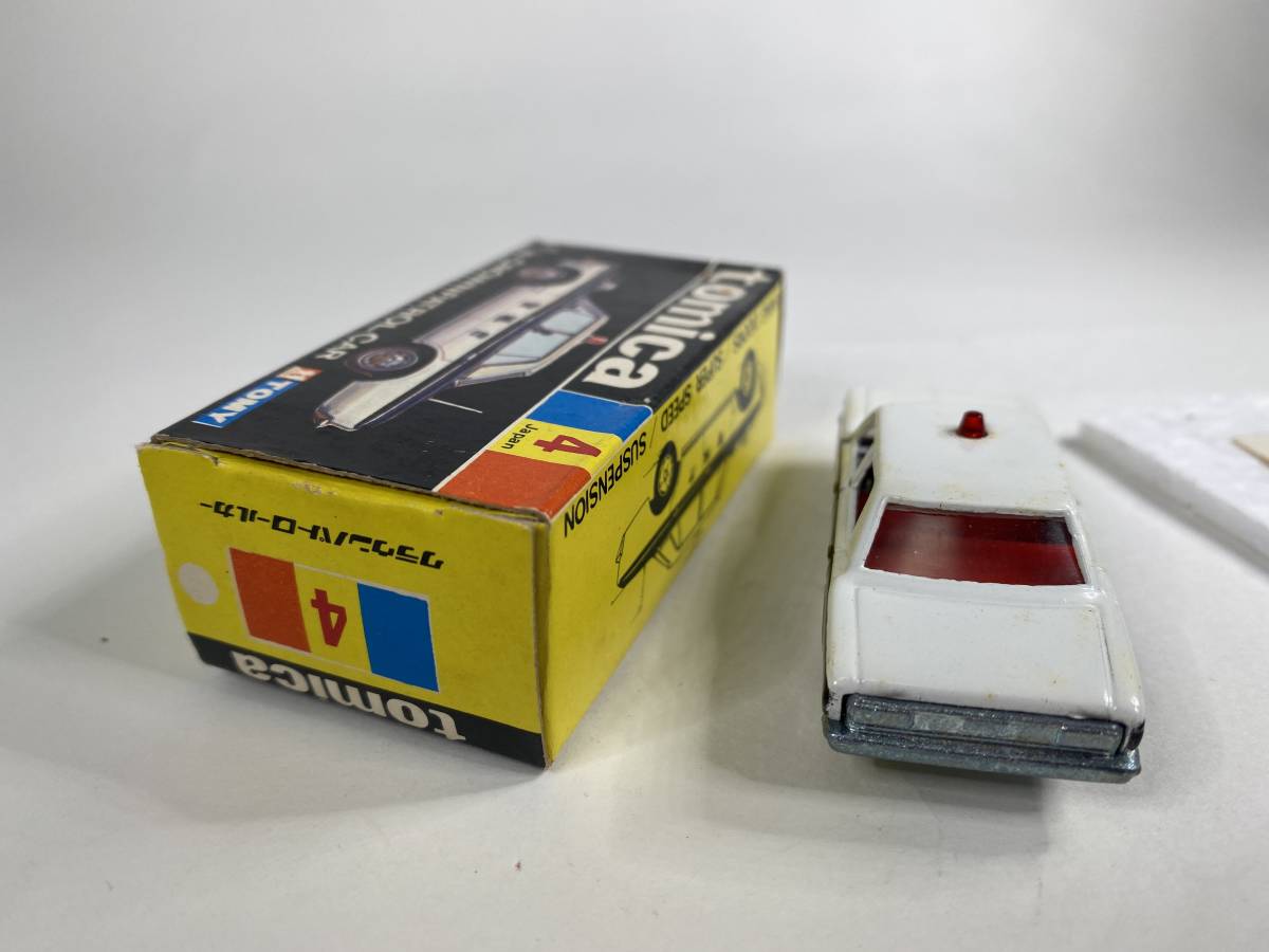 トミカ 4-1-1 トヨタ クラウン パトロールカー W/B/はめこみ/1A 赤色灯