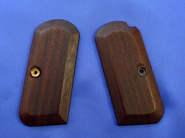 コマンチ 木製グリップ コルト/ ルガー 互換？ コルト 32オート 木製グリップ コルト32 ハドソン - MGC ポケット