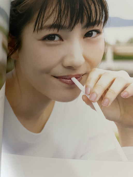 浜辺美波 直筆サイン 写真集 限定本 希少(は行)｜売買された