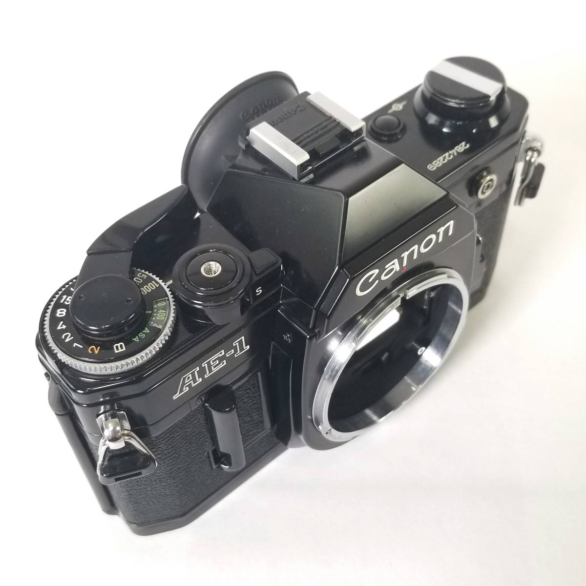 1円~ 【美品・動作品】 Canon AE-1 + zoom lens FD 35-70mm