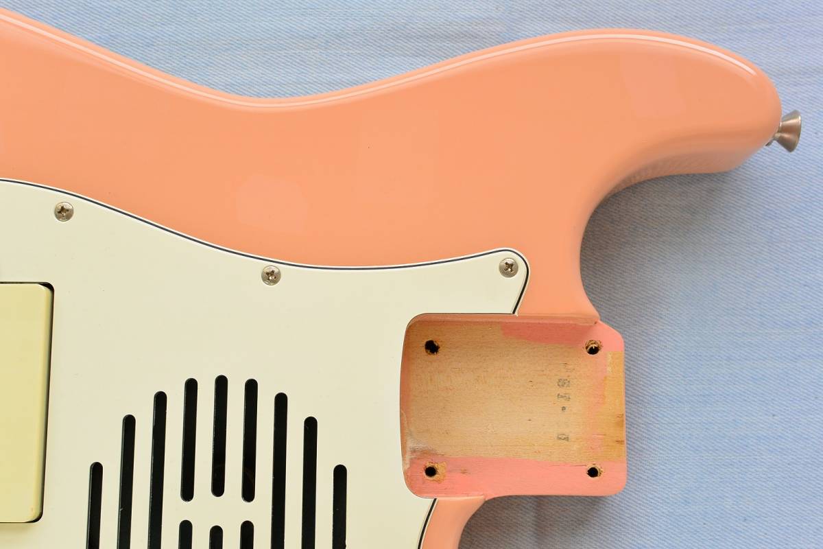 緊急値下げ！！ Fender Japan ST-Champ 10 ボディ＋ピックガード＋電装  