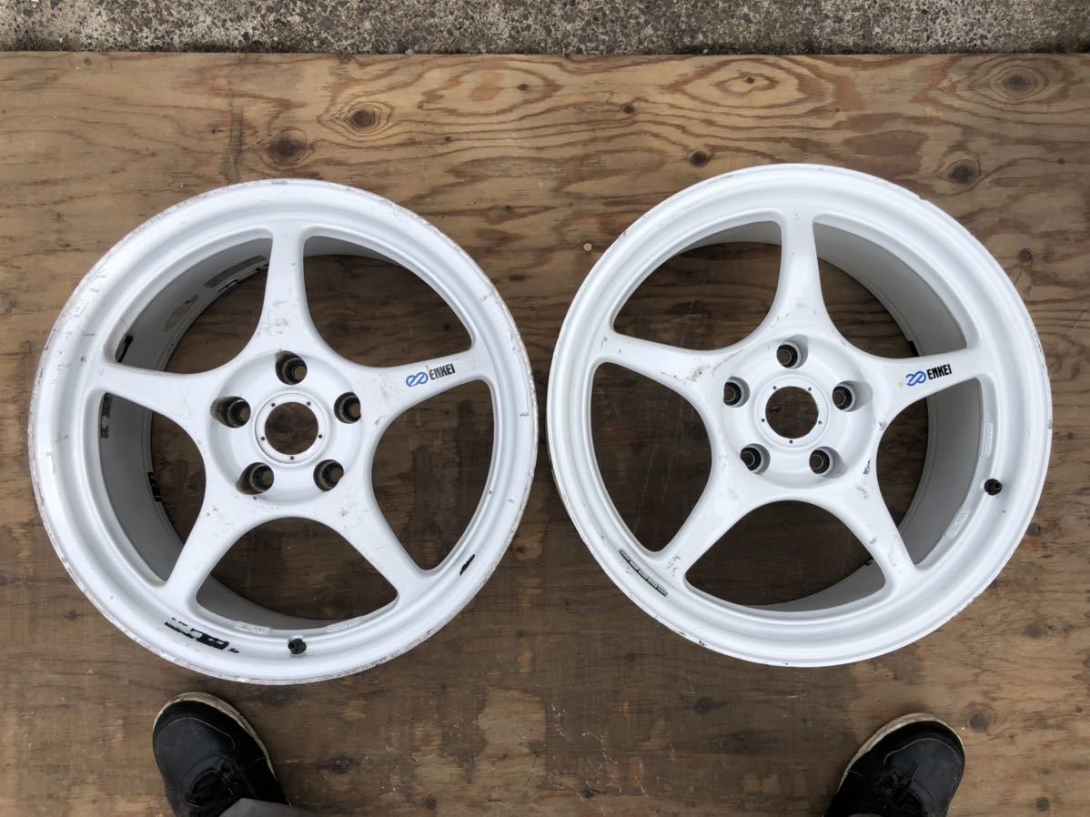 送料無料!! ENKEI Racing エンケイレーシング 17インチ 8J +48 114.3 