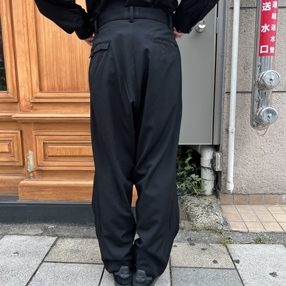 Yohji Yamamoto POUR HOMME ヨウジヤマモト プールオム HD-P32-100 ウールギャバジンテーパードパンツ 裾ボタン サイドライン　パンツ 4 Yohji Yamamoto | 2024-25 WINTER COLLECTION