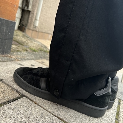 Yohji Yamamoto POUR HOMME ヨウジヤマモト プールオム HD-P32-100 ウールギャバジンテーパードパンツ 裾ボタン サイドライン　パンツ 4 Yohji Yamamoto | 2024-25 WINTER COLLECTION