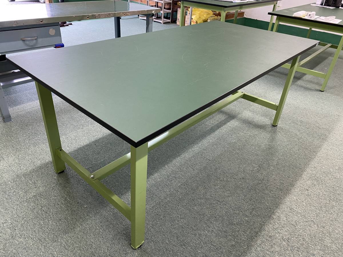 2086853_USM_TABLE_04