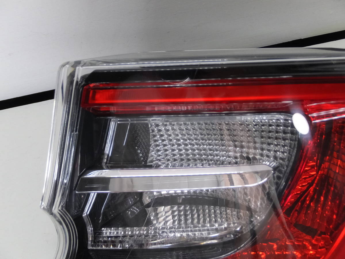 0644 ※美品※ NRE210H カローラスポーツ HV LED ※ 右 テールライト