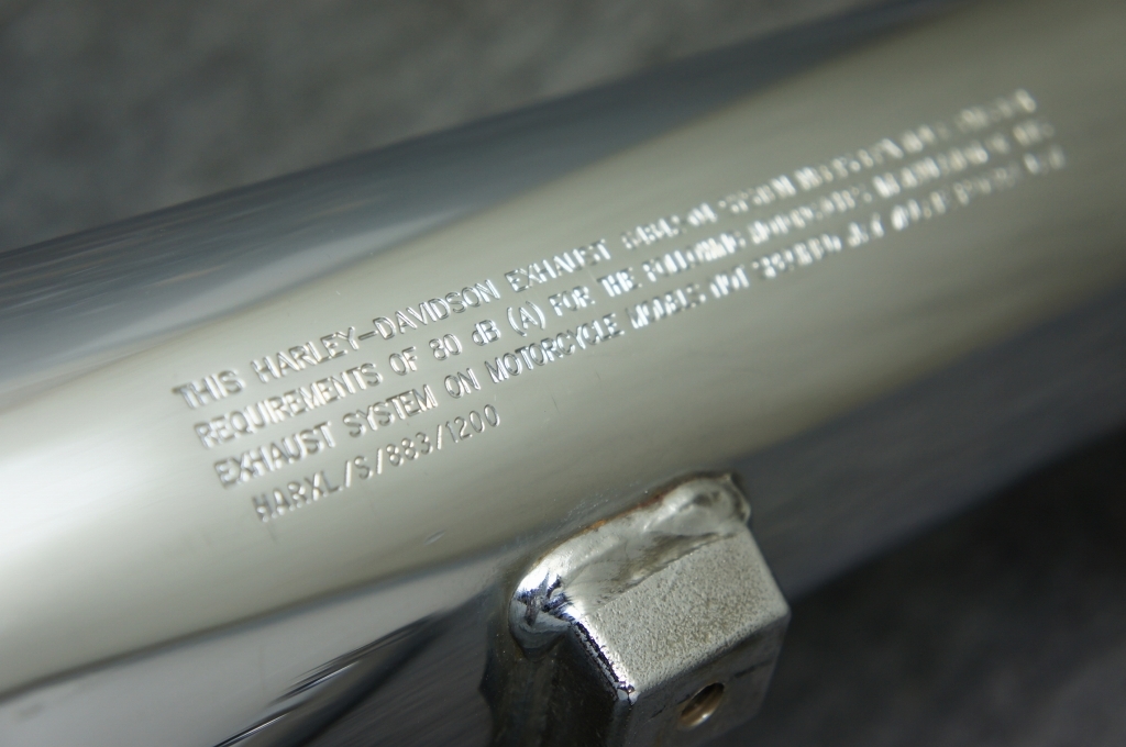 XL1200X/883/V/N/R/L/C スポーツスター北米仕様マフラー 64842-04