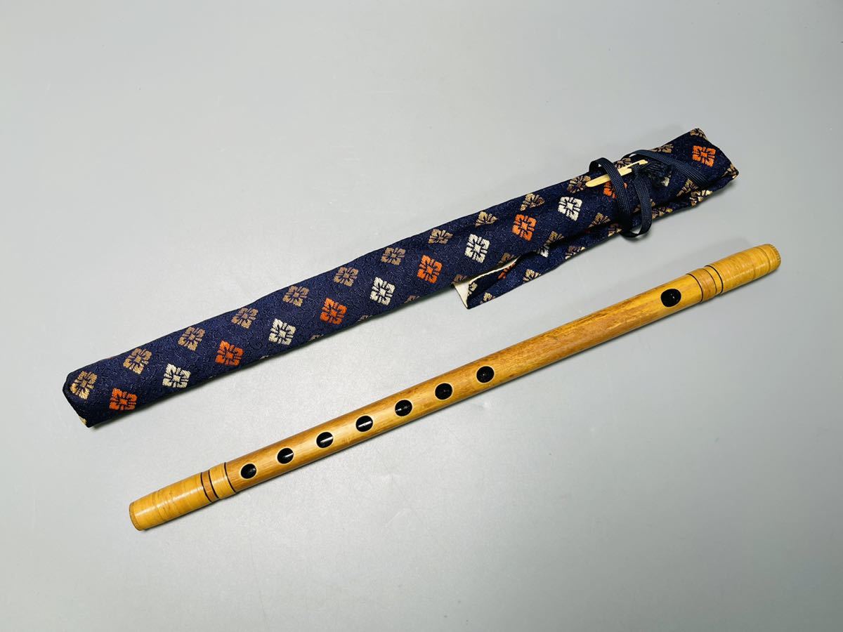 朗童銘 竹製 篠笛 七孔 神楽 横笛 長さ約37.6cm 在銘あり 和楽器 袋付 時代物 琴古流 本調子 木管楽器(篠笛)|売買された ...