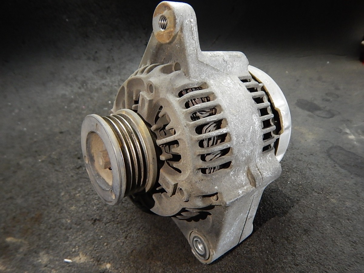 スバル サンバー KS4 KS3 KV4 KV3 ダイナモ テストOK 電圧14.5V 23700KA621 100211-9371 [101816]