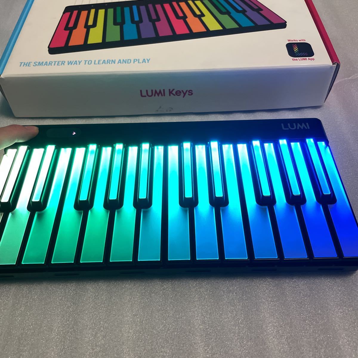 Midi キーボード キーボード カラフル 光る 国内未発売 LUMI Keys MIDI