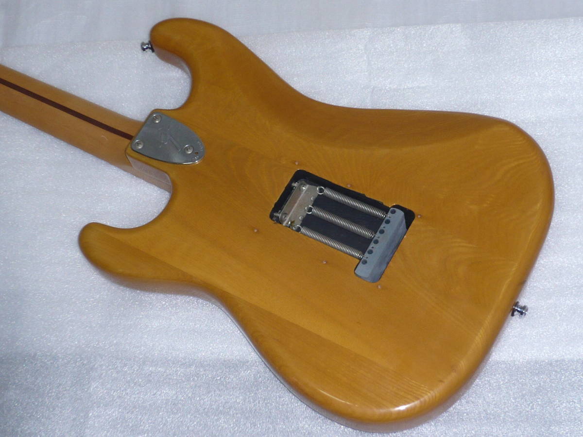 FENDER JAPAN ST72 フェンダージャパン スキャロップ Eシリアル