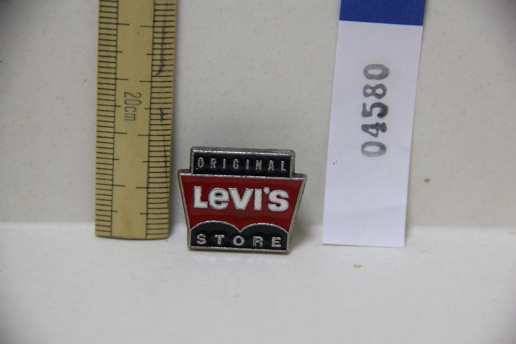 Levi's オリジナル ピンバッジ 2個 Levi's オリジナル リーバイス ストア ピンバッジ 検索 ORIGINAL STORE
