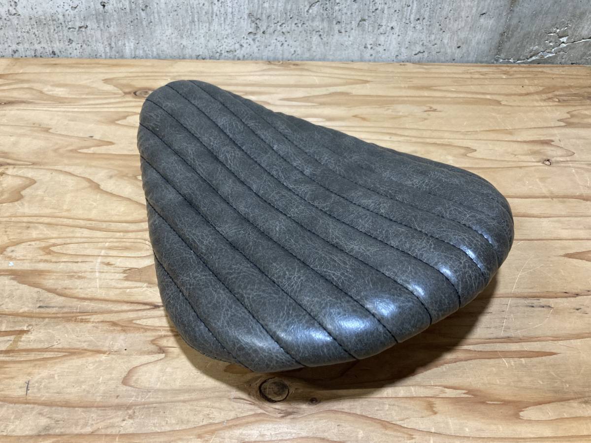 ソロシート ピリオンパッド VTG BK 新品 トライアンフ 883 タック