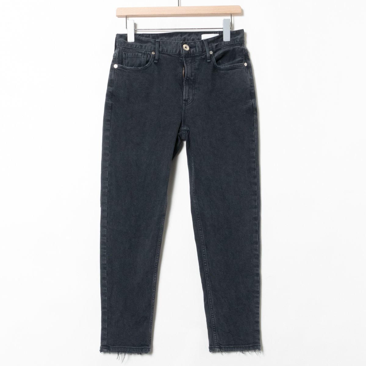 大得価，定番人気 upper hights アッパーハイツ デニムパンツ ボトムス ブラック ダメージ加工 コットン ポリ シンプル オールシーズン カジュアル 24 日本製(W25（約64cm）未満)｜売買されたオークション情報、yahoo W25（約64cm）未満