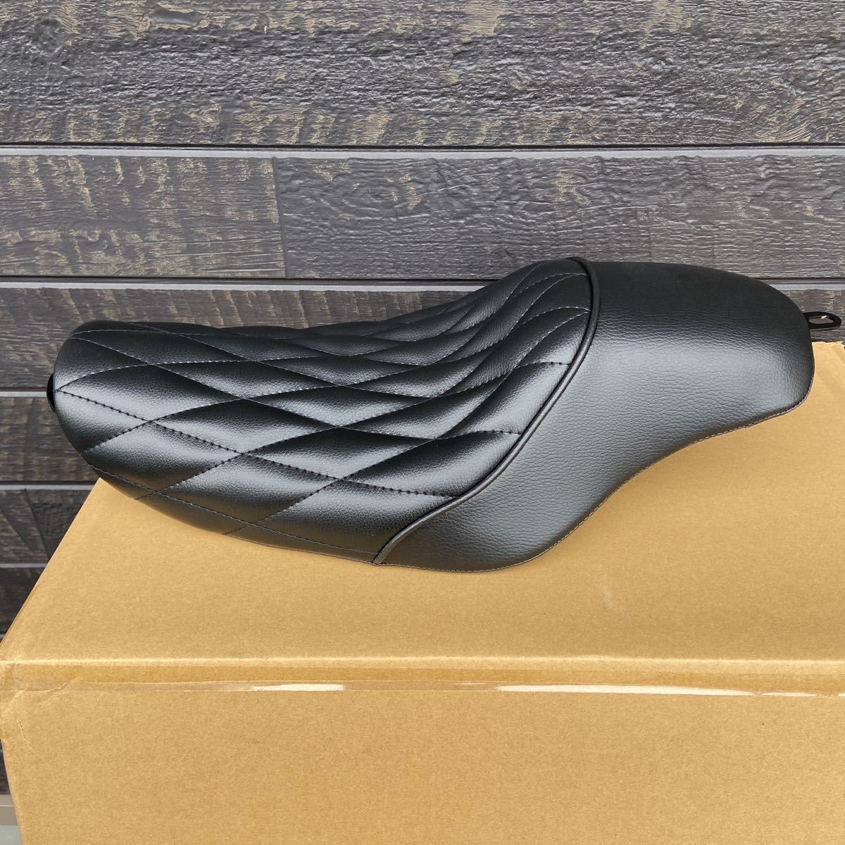 04 スポーツスター シート ハーレー 純正 XL883N XL1200X XL1200V