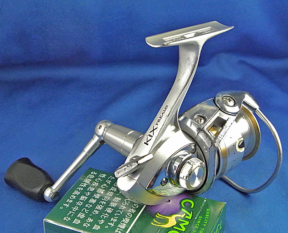 ☆Daiwa Freams KIX 2000☆ フリームスキックス 滑らかに回る綺麗な４ＢＢ小型スピニングリール！