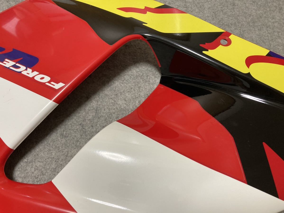 RVF サイドカウル RVF400 NC35 ホンダ 右側！ センター部 サイドカウル左