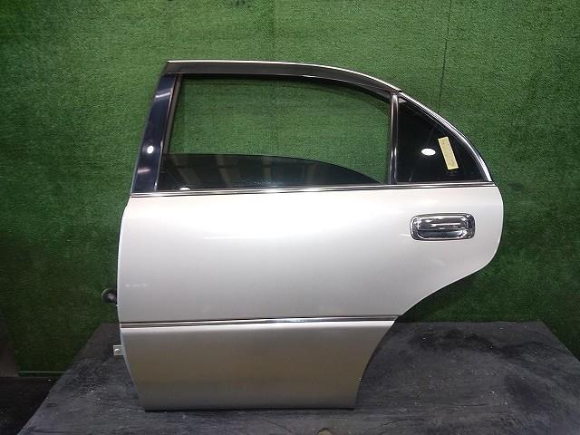 専用① クラウンマジェスタ TA-JZS177 左リアドア 1C0 70613 型式:TA-JZS177