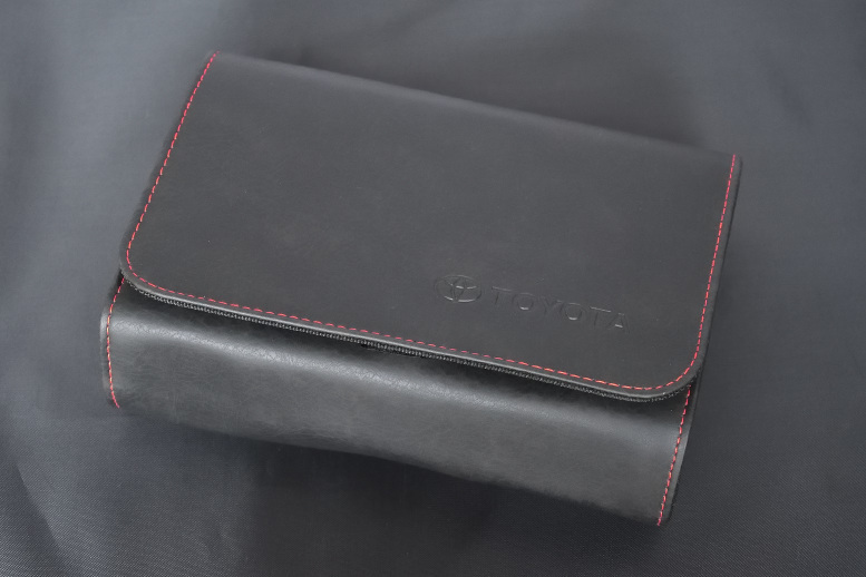 新品 激レア Usdm Venza ハリアー 北米トヨタ 純正 車検証 車検証ケース 車検証入れ 低価格の ハリアー 新品 激レア Usdm Venza ハリアー 北米トヨタ 純正 車検証 車検証ケース 車検証入れ 低価格の ハリアー