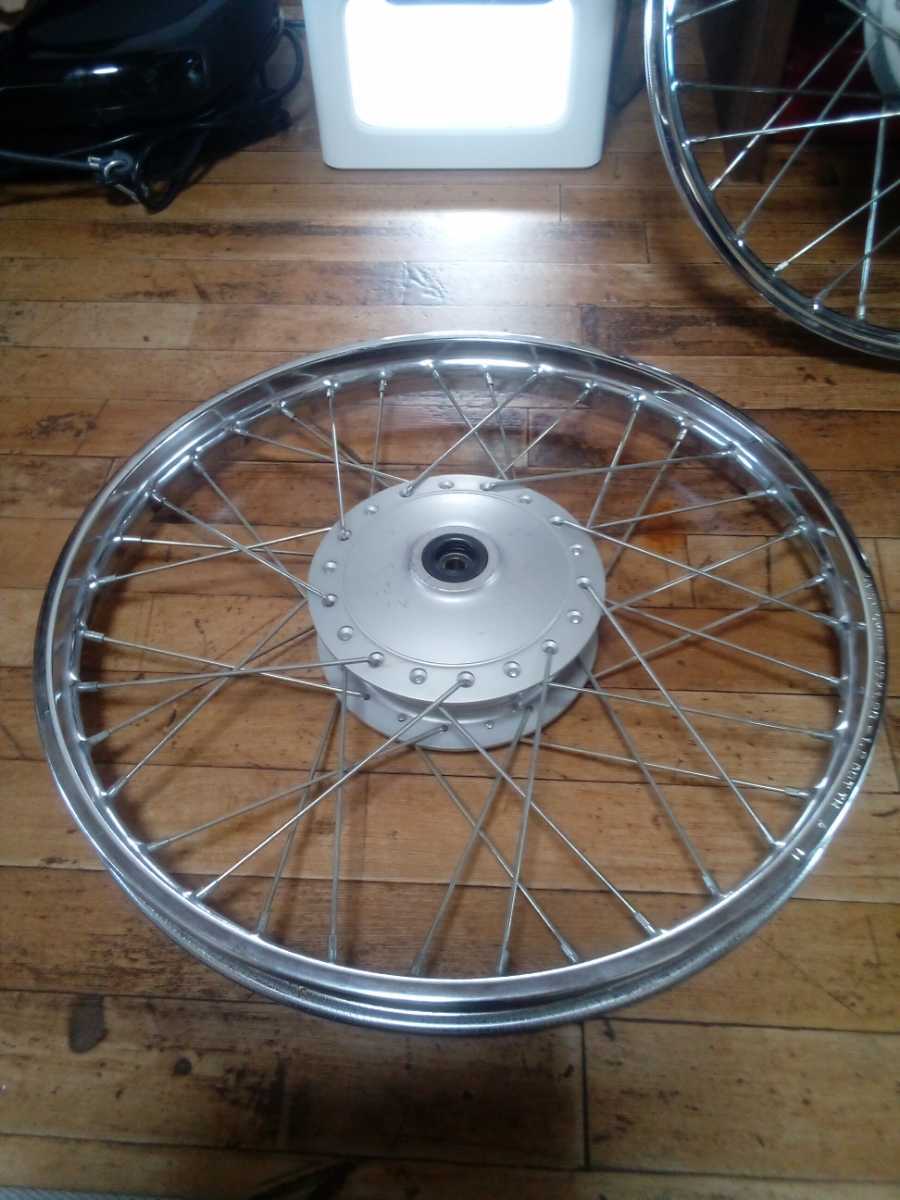 AA01 フロントホイール : スーパーカブ50 スーパーカブ C50 スーパー KITACO スーパーカブ50DX 0 F - ホンダ・スーパーカブ・純正フロントホイール・C50\u2044AA01-毎日更新 純正フロントホイール フロント 中古品