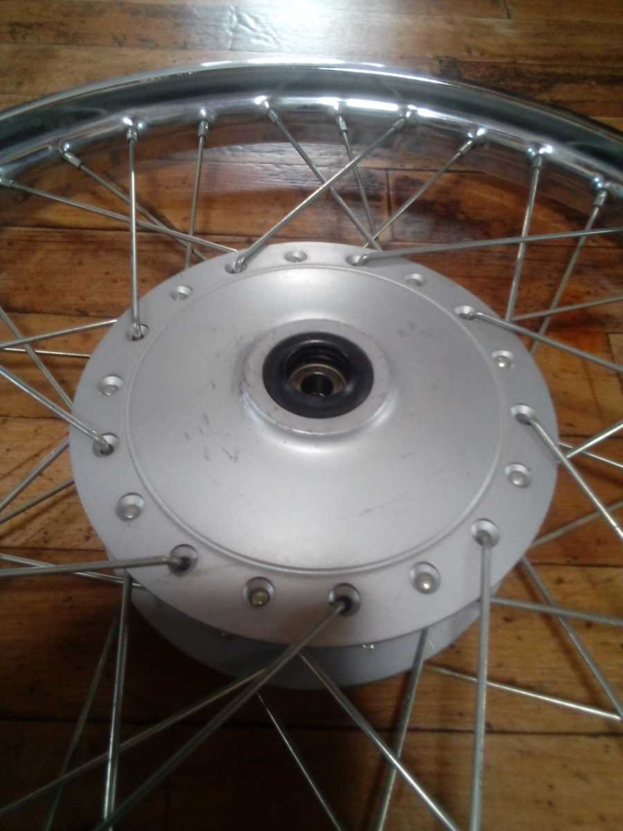 AA01 フロントホイール : スーパーカブ50 スーパーカブ C50 スーパー KITACO スーパーカブ50DX 0 F - ホンダ・スーパーカブ・純正フロントホイール・C50\u2044AA01-毎日更新 純正フロントホイール フロント 中古品