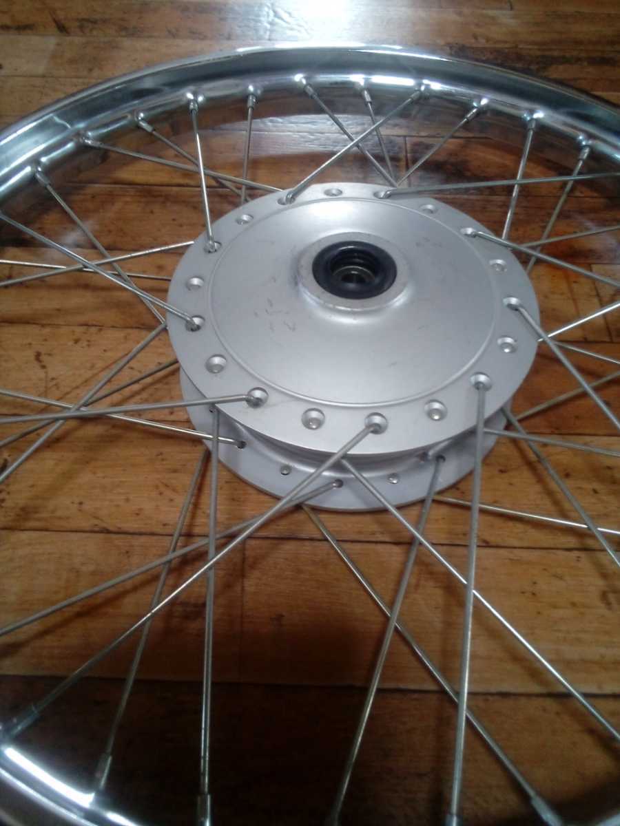 AA01 フロントホイール : スーパーカブ50 スーパーカブ C50 スーパー KITACO スーパーカブ50DX 0 F - ホンダ・スーパーカブ・純正フロントホイール・C50\u2044AA01-毎日更新 純正フロントホイール フロント 中古品
