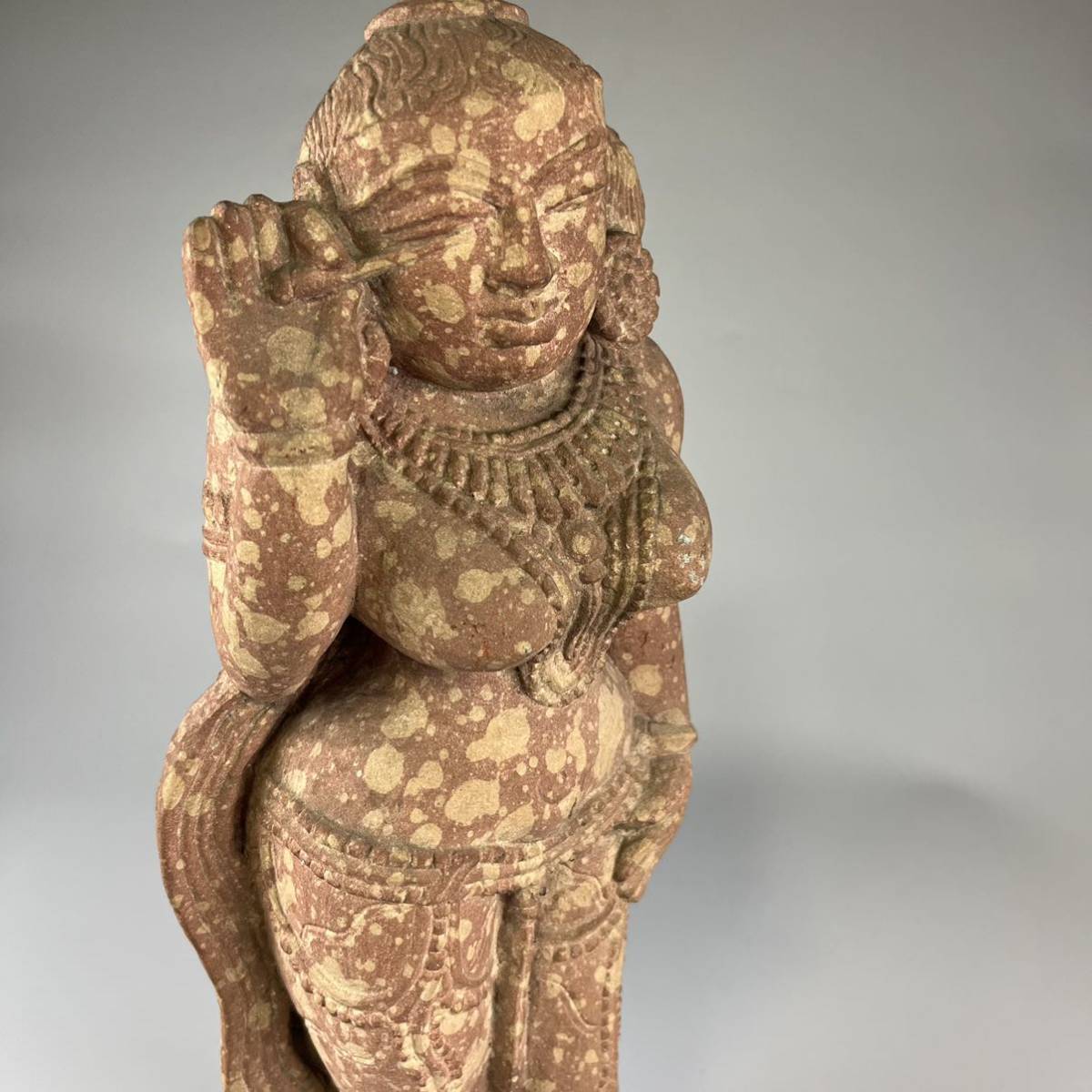 仏教美術 女神 石像 石彫 石造 約7.4kg仏像 ガンダーラ 石仏 チベット