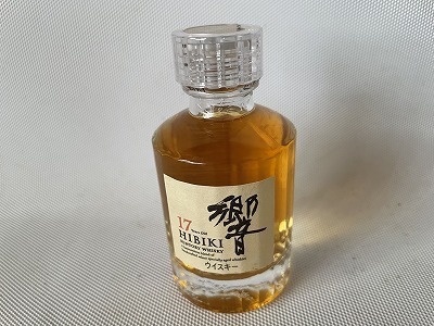 人気定番，豊富な 未開栓 SUNTORY/サントリー HIBIKI/響 17年 ウイスキー ミニボトル 50ml 43％(日本)｜売買されたオークション情報、yahooの商品情報をアーカイブ公開 - オークファン 日本