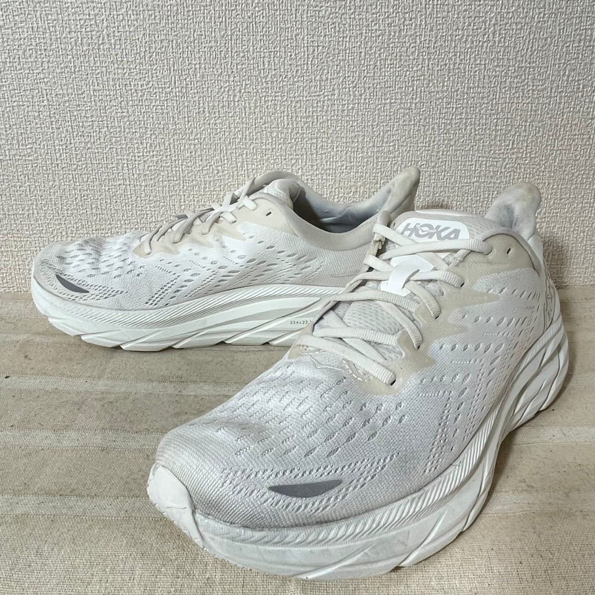 【低価】 大 HOKA ONEONE ホカ オネオネ M CLIFTON 8 クリフトン スニーカー シューズ 靴 ランニング クッション ホワイト 29.0㎝/341(29.0cm)｜売買されたオークション情報、yahooの商品情報をアーカイブ公開 - オ 29.0cm