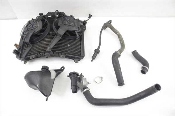 【お得，HOT】 ポイント激増 ZZR1200 49ラジエーターセット ｝D(冷却装置)｜売買されたオークション情報、yahooの商品情報をアーカイブ公開 - オークファン カワサキ用