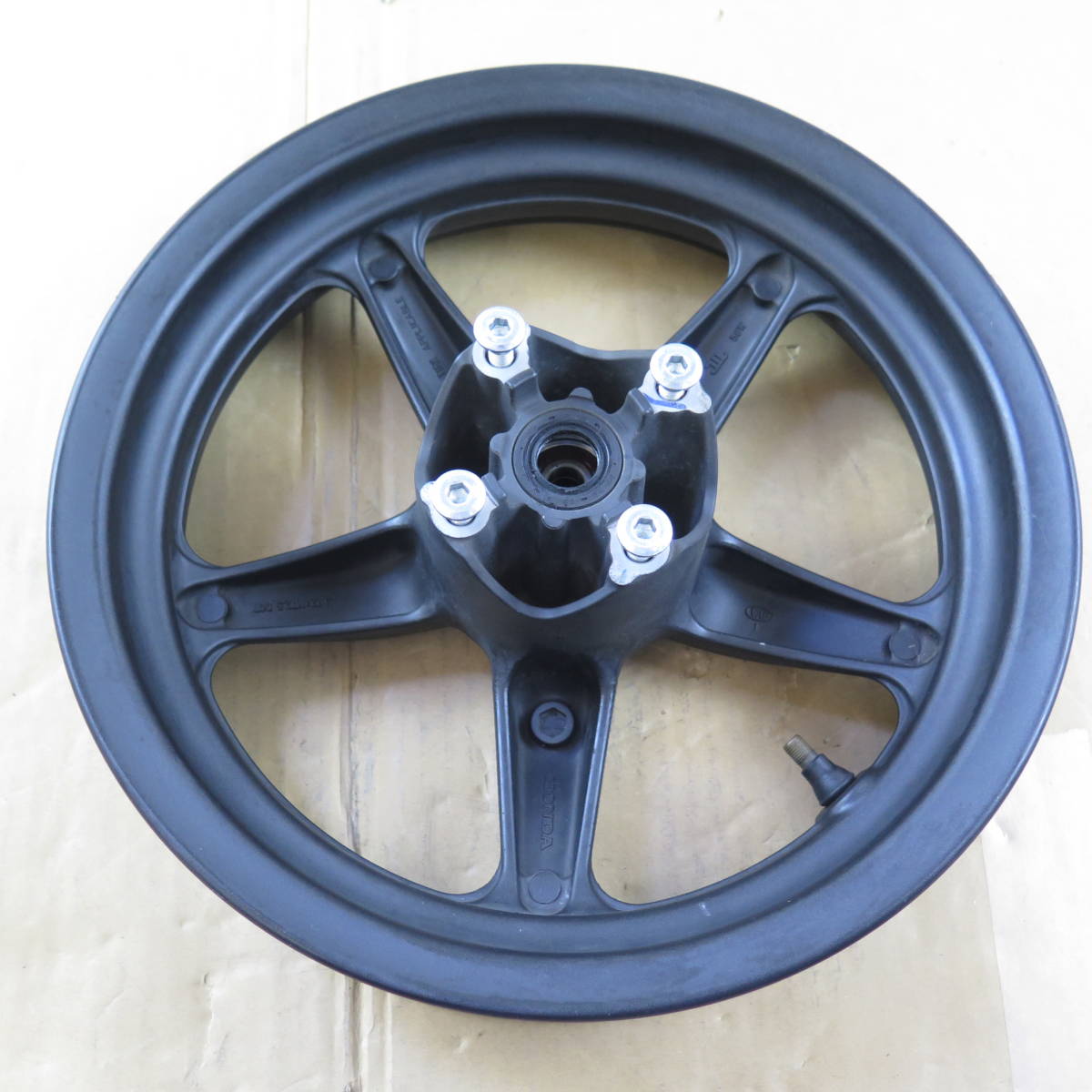 KAWASAKI Z750GP 国内純正リアフェンダー KAWASAKI カワサキ Z750GP 純正リアフェンダー 35022-1047 (検索750FX2