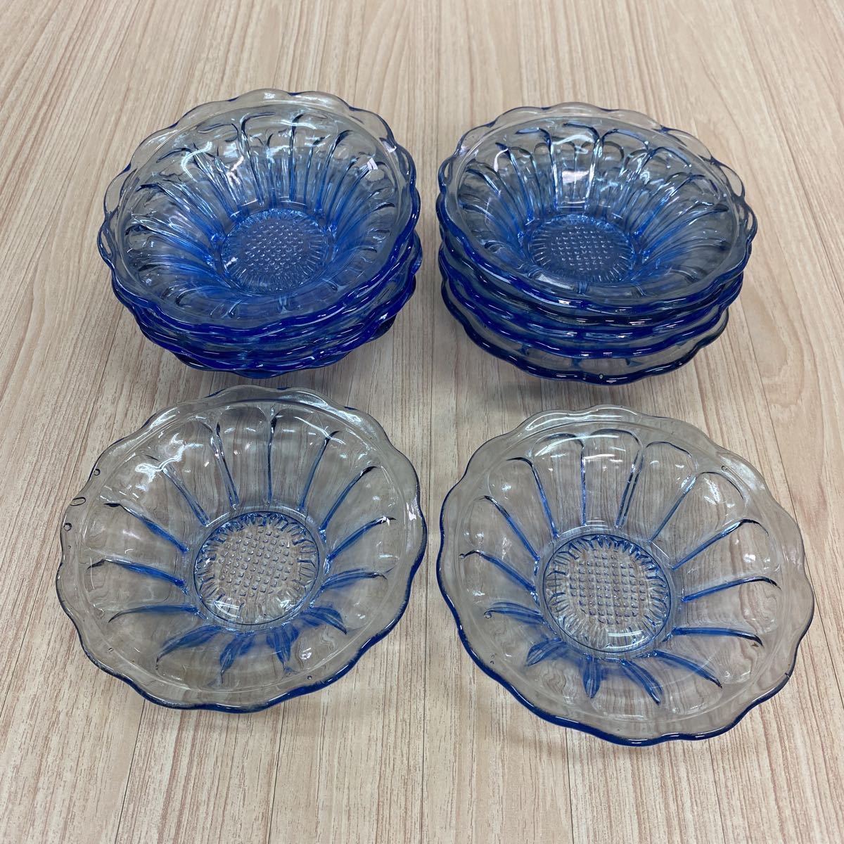 176 昭和レトロ 氷コップ かき氷 ガラス皿 カラーガラス 古硝子 当時物